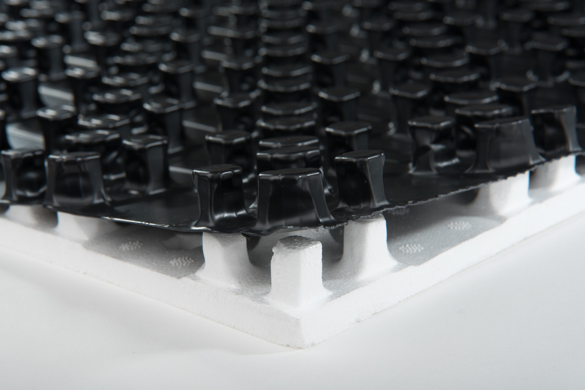 Fußbodenheizung Voll-Noppenplatte 30-2 mm, WLG 040, 5 kPa, 10 m² Fußbodenheizung Voll-Noppenplatte 30-2 mm, WLG 040, 5 kPa, 10 m²